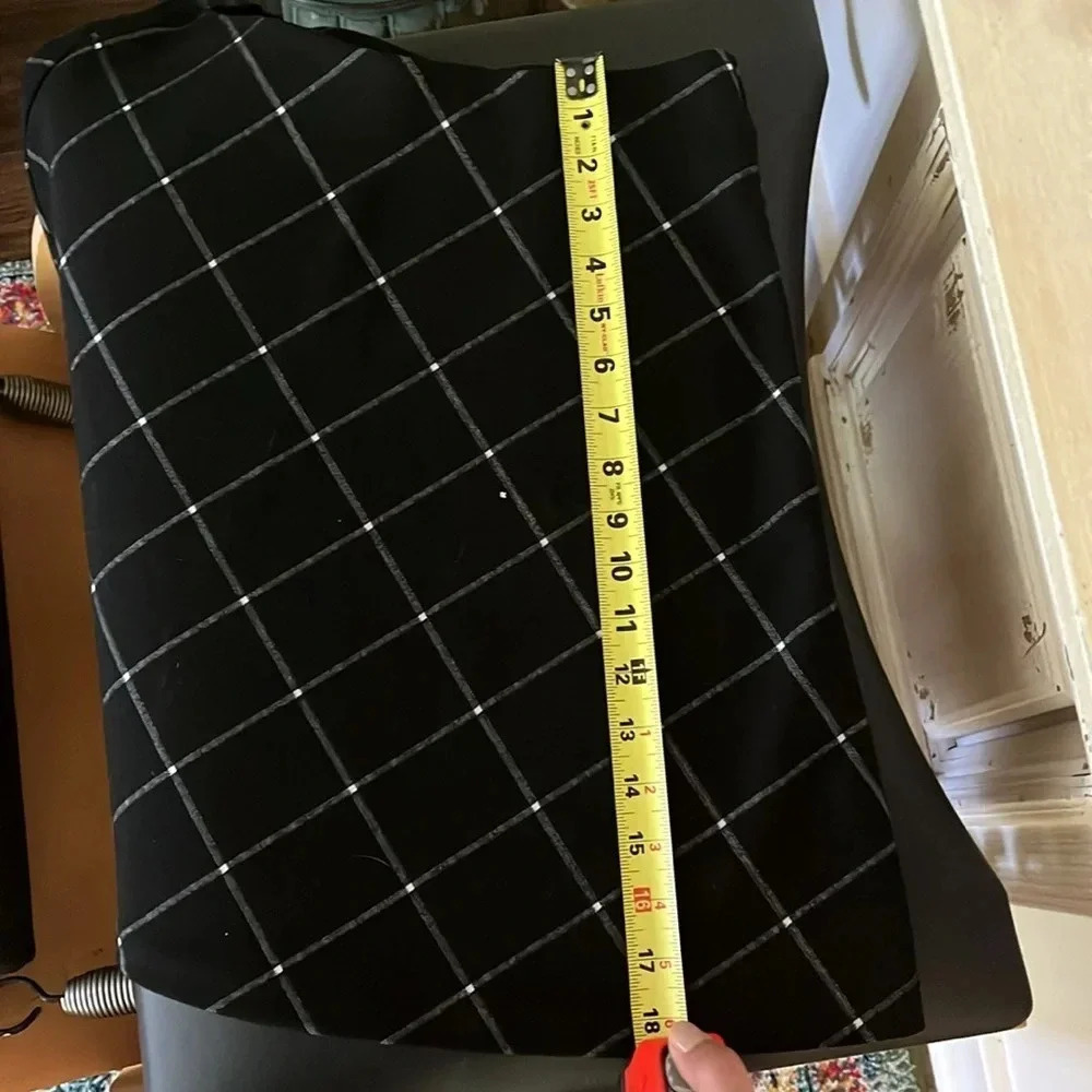 NWOT Black Skirt from Loft XS - Picture 4 of 4